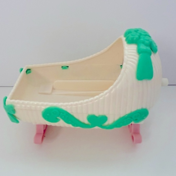 Vintage Cabbage Patch Kids Wind Up Cream & Green Doll Cradle | Doll NOT Included - Picture 4 of 8
